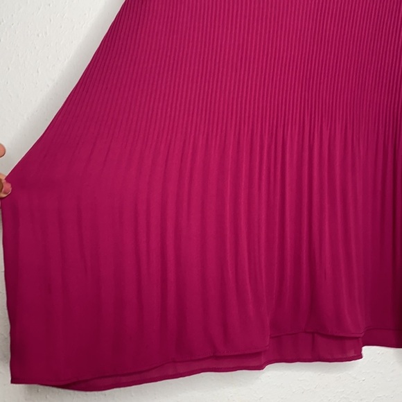 Pleione Magenta Flowy Blouse w/ Stretch Small - Picture 5 of 10
